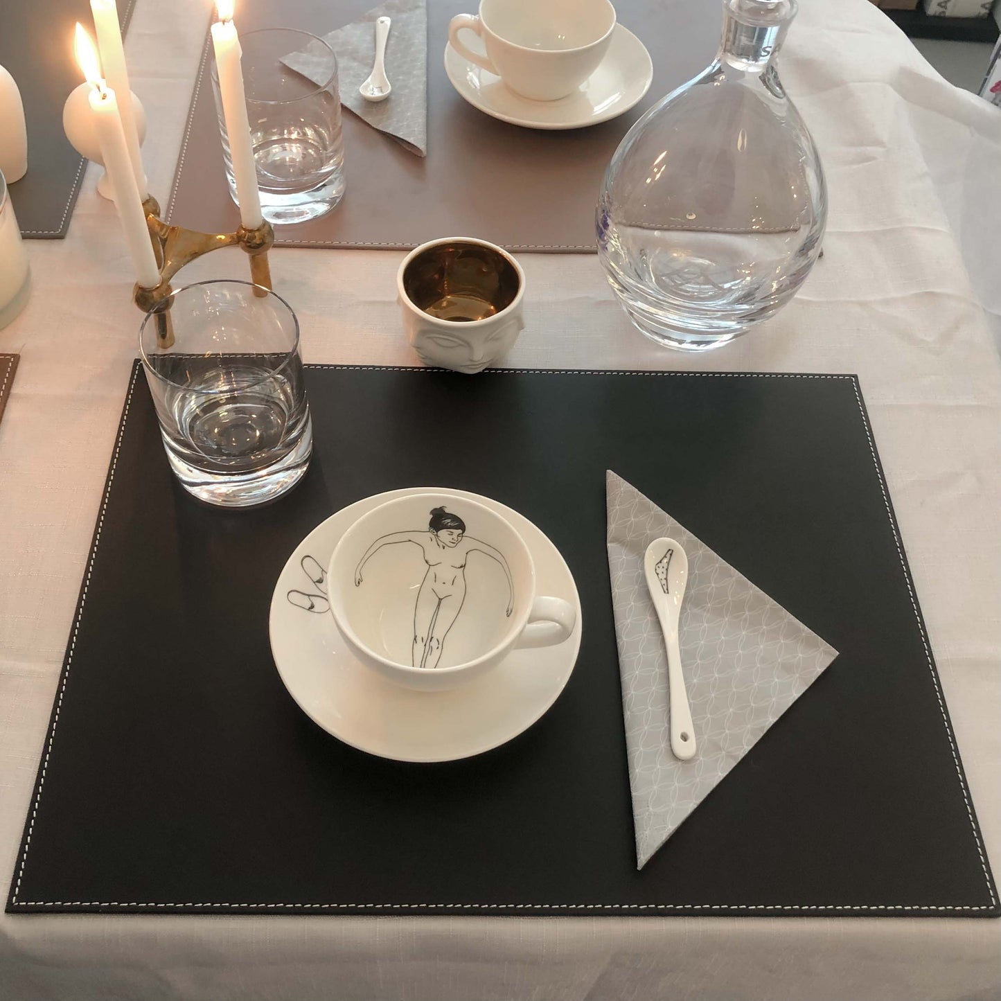 Leder Tischset, Lederunterlage KANON rechteckig, schwarz (weiße Naht)